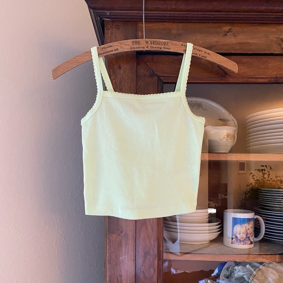 Colsie Lime Green Ribbed Crop Top - Picture 1 of 6